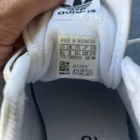 Adidas Kids White and Navy Sneakers Size 3 1/2 - Picture 8 of 9
